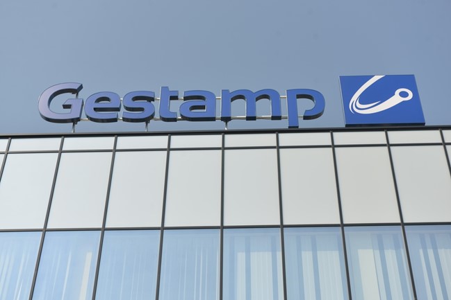 Gestamp firma con Powen (Acek) un contrato de compraventa de energía fotovoltaica por 15 años