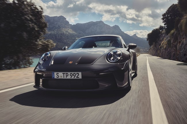 Porsche mejora un 11% sus ventas mundiales en 2021, con casi 302.000 vehículos