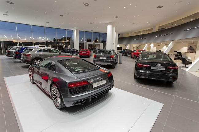 El precio de los coches se incrementa un 3% al cierre de 2021, el dato más alto desde 2017