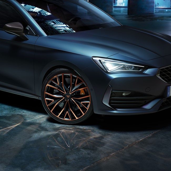 Cupra inicia en Martorell la producción del nuevo León VZ Cup, con hasta 310 caballos de potencia