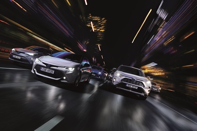La gama electrificada de Toyota permite aparcar gratuitamente o a coste reducido en Madrid