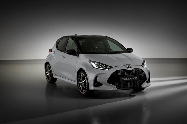 Toyota comienza la comercialización en España del Yaris GR Sport con motorización híbrida eléctrica
