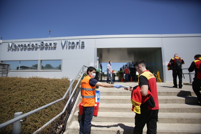 Firmado sin acuerdo el ERTE de Mercedes Benz Vitoria, que no contempla el complemento salarial del 80%