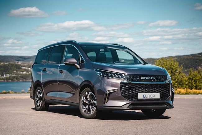 Maxus (Saic) lanza al mercado español el Euniq 5, su familiar eléctrico de siete plazas