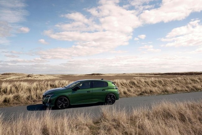 Peugeot lanza el nuevo 308, con motorización híbrida enchufable y hasta 225 caballos
