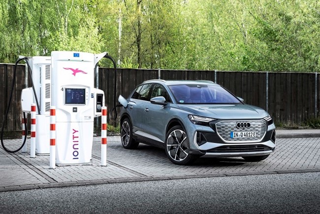 Audi actualiza los eléctricos Q4 e-tron y Q4 Sportback e-tron para reducir su tiempo de recarga