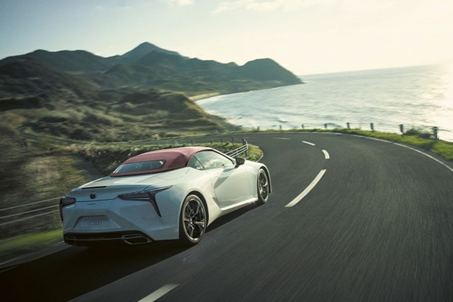 La edición Hokkaido del LC Cabrio de Lexus llegará en mayo a España, con dos unidades disponibles