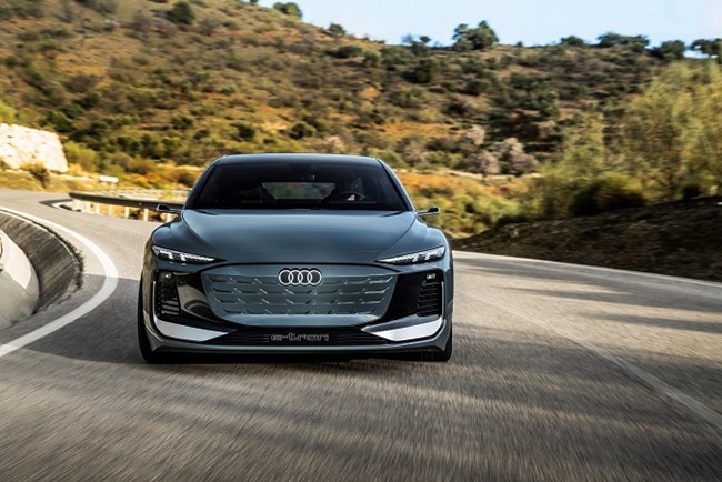 Audi desvela el nuevo A6 Avant e-tron, basado en la plataforma eléctrica desarrollada con Porsche
