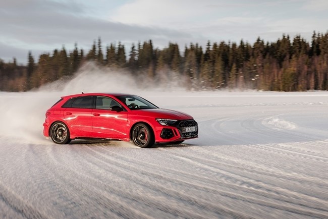 El Audi incorpora por primera vez en el RS 3 la tracción 'quattro' con el sistema RS Torque Splitter