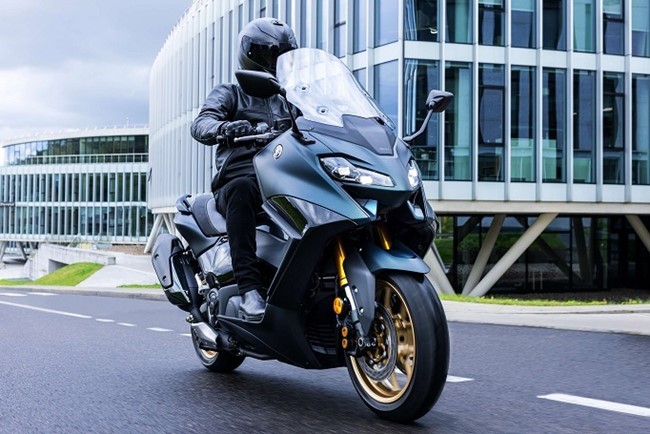 La nueva Yamaha TMax, moto oficial del Advanced Factories 2022