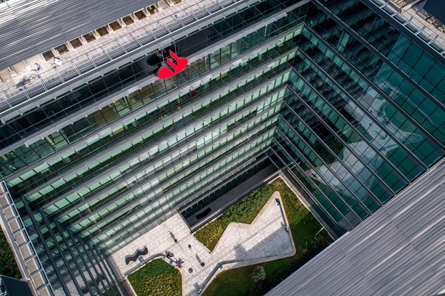 Santander y Stellantis financiarán las marcas del grupo automovilístico en 7 paísespaíses europeos