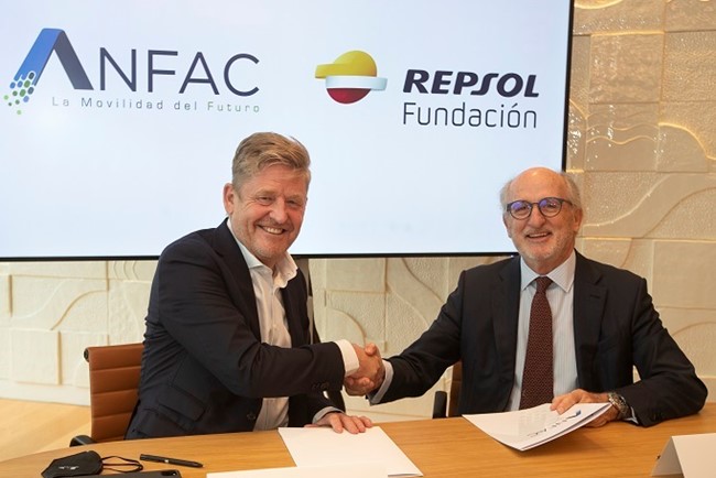 Anfac y Fundación Repsol colaborarán para impulsar la movilidad sostenible