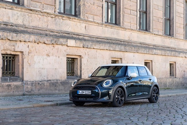 Mini lanza en España la edición Resolute del Mini Cooper cinco puertas con una potencia de 136 caballos