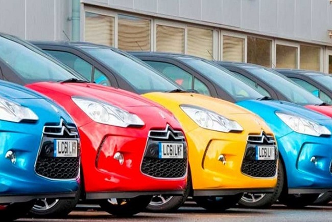 Las matriculaciones de automóviles caen un 15,8% en Reino Unido en abril