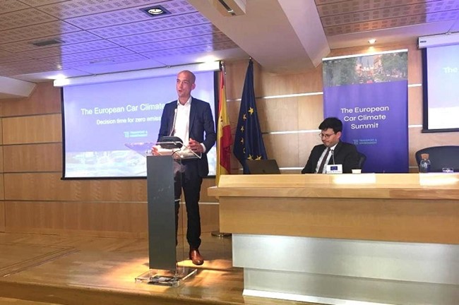 España, Alemania e Italia apoyan la proposición de vender solo vehículos 'cero emisiones' desde 2035