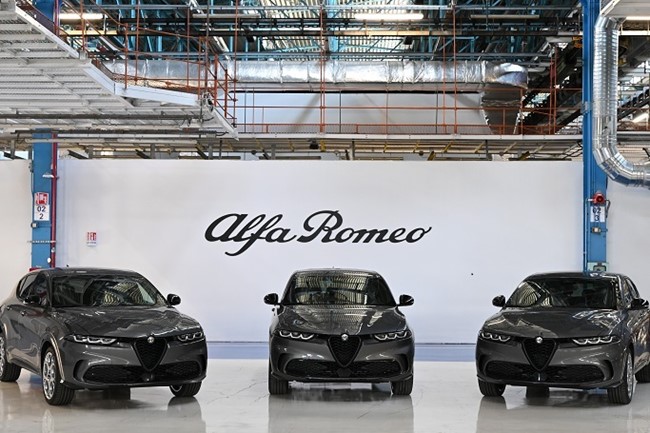 Alfa Romeo entrega en Italia las primeras tres unidades del Tonale Edizione Speciale