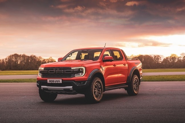 Ford pone a la venta el Ranger Raptor, que llega con un nuevo motor de gasolina