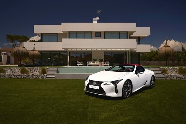 Lexus lanza en España una única unidad del LC Cabrio edición Hokkaido