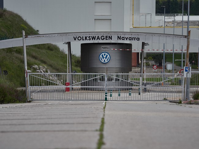 Volkswagen Navarra descarta cerrar la semana que viene por falta de piezas y trabajará todos los días