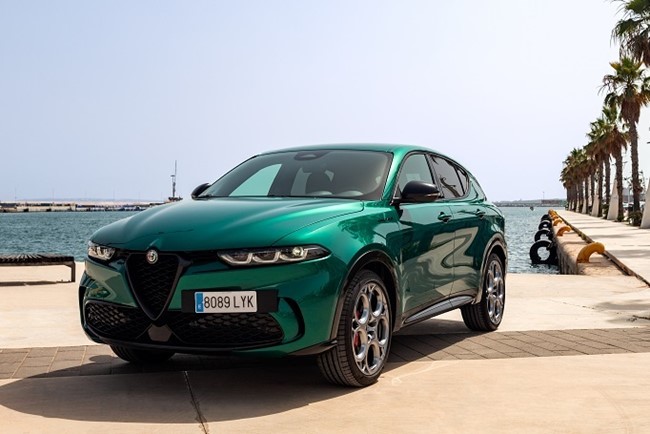 El todocamino Alfa Romeo Tonale llega al mercado con dos niveles de electrificación