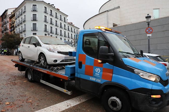 La patronal de las grúas convoca un paro ante la situación "insostenible" del sector