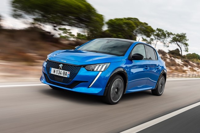 Stellantis vendió más de 10.000 vehículos electrificados en España en el primer semestre