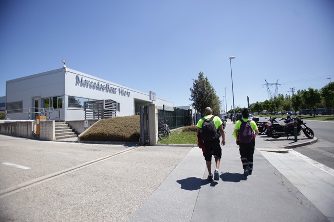 Los trabajadores de Mercedes-Benz en Vitoria respaldan el acuerdo del convenio con un apoyo del 57%