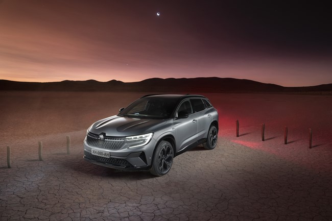 El Renault Austral, fabricado en España, estrena la tercera generación del 4Control Advanced