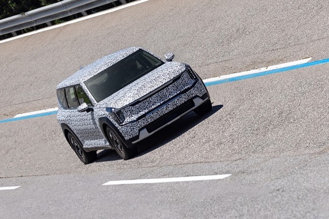 Kia pone a prueba el EV9, su nuevo todocamino eléctrico, que llegará al mercado el año que viene