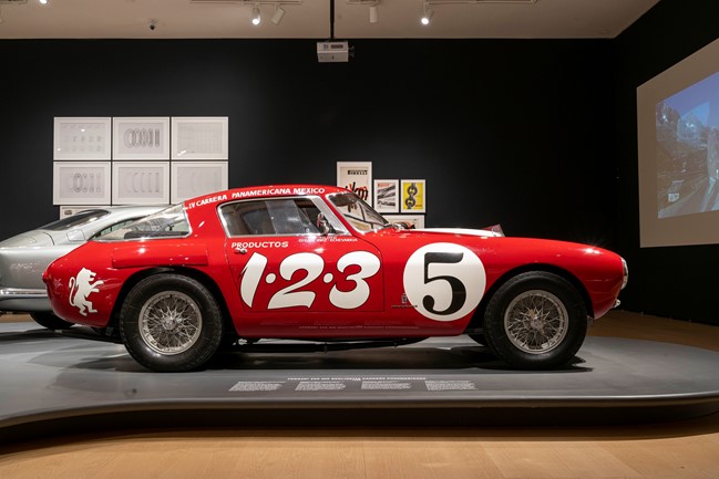 El Museo Guggenheim Bilbao alberga un nuevo Ferrari 250 MM en una de sus exposiciones