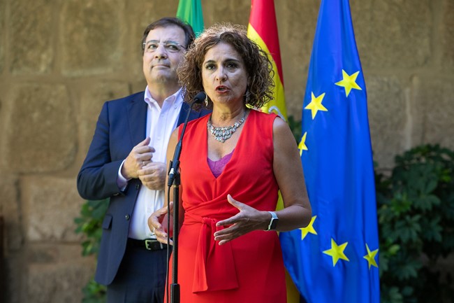Montero destaca el "atractivo" de Extremadura para atraer la fábrica de baterías a Navalmoral