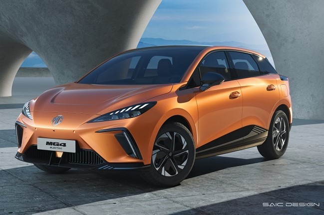 MG lanza al mercado el eléctrico MG4, que cuenta con una autonomía de hasta 450 kilómetros