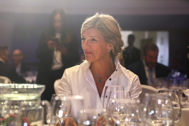 Díaz valora el "empleo de calidad" de la automoción española y dice que acompañará su transformación