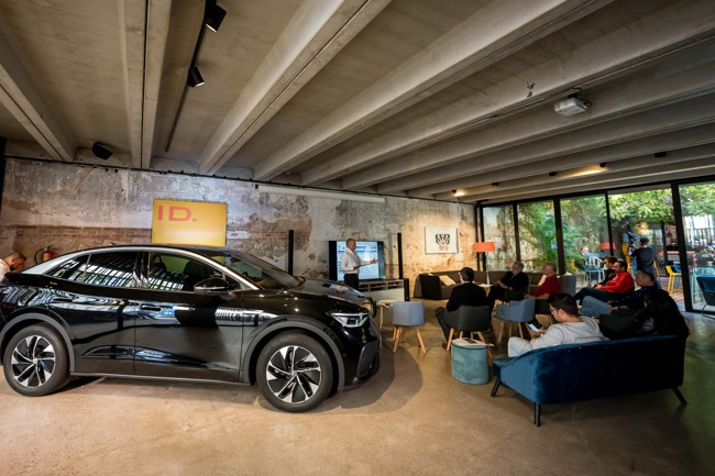Volkswagen impulsa la pedagogía sobre la movilidad eléctrica entre usuarios