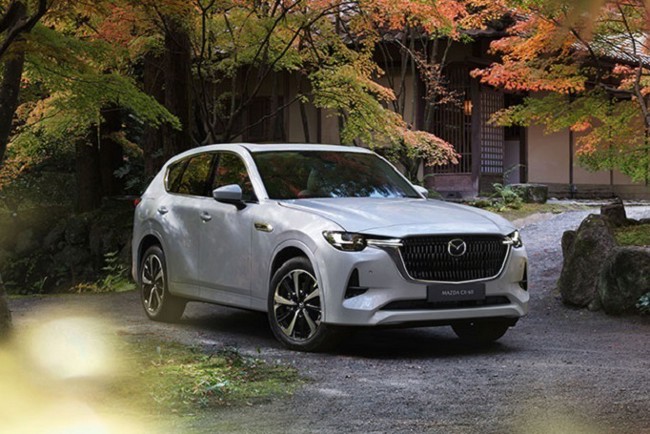 Porsche y Mazda CX-60, marca y modelo mejor valorados en Internet en septiembre, según GEOM Index