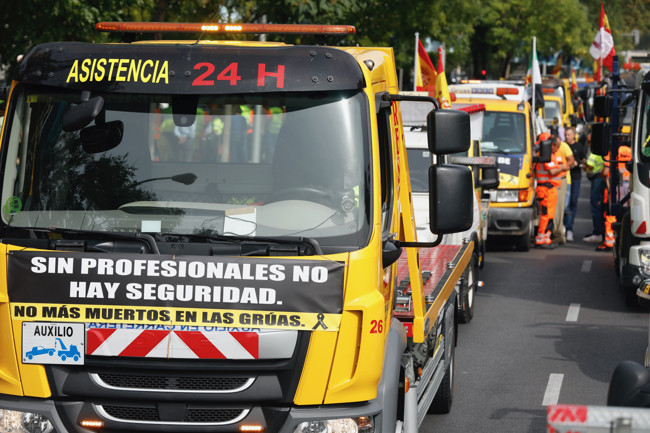 Interior retira la modificación del real decreto de las grúas ante las movilizaciones convocadas