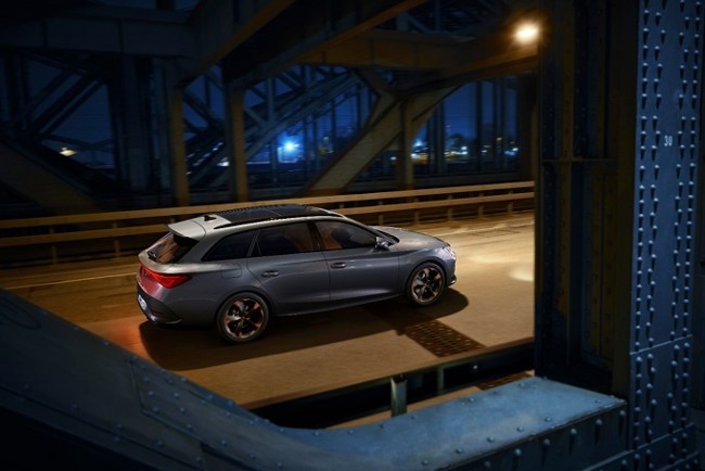 Cupra incorpora dos nuevas motorizaciones a la gama del León
