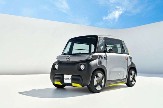 Opel pone en marcha un concurso de diseño para jóvenes con su cuadriciclo eléctrico Rocks-e