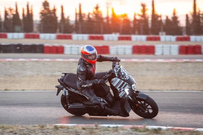 Seat presentará en el EICMA de Milán el Seat Mó 125 Performance, su nuevo scooter eléctrico