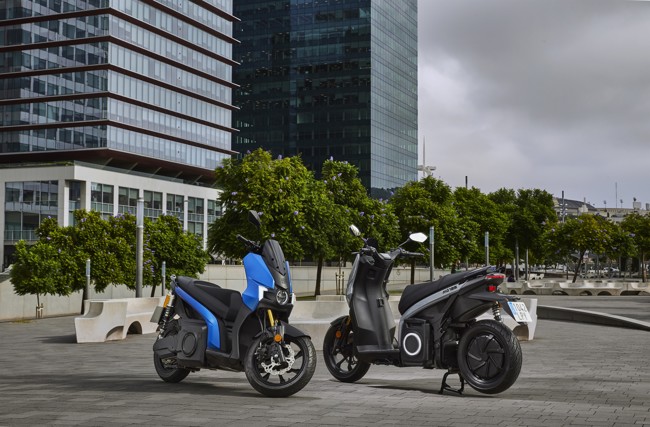 Seat aumenta a 105 km/h la velocidad máxima de su scooter eléctrico MÓ 125