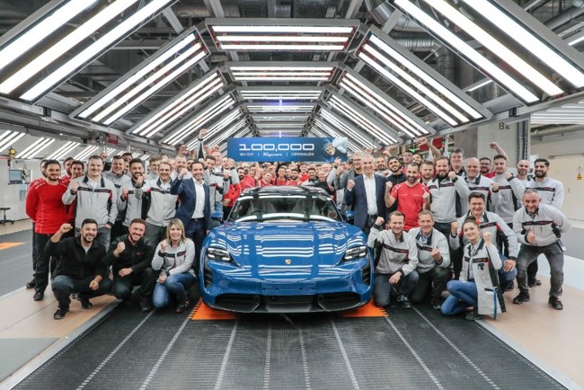 El Porsche alcanza las 100.000 unidades producidas del eléctrico Taycan desde septiembre de 2019