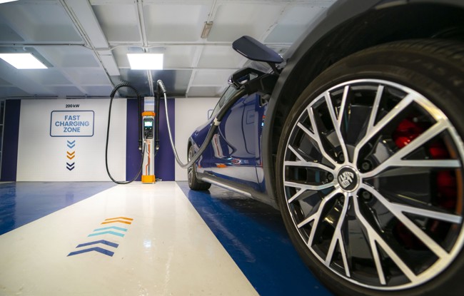 Empark compra el 100% de Efimob para impulsar su negocio de movilidad eléctrica