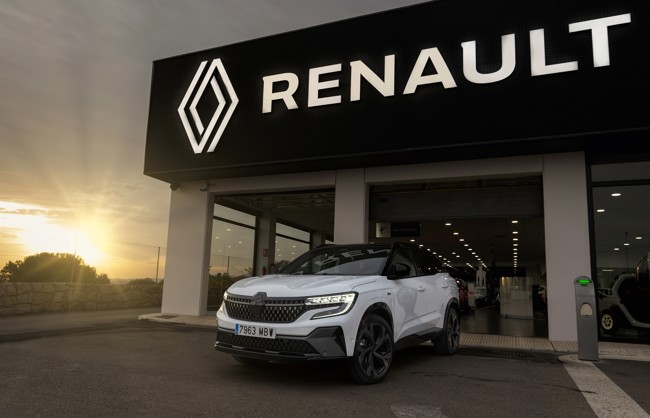 Renault supera los 2.000 pedidos del 'made in Spain' Austral en poco más de un mes