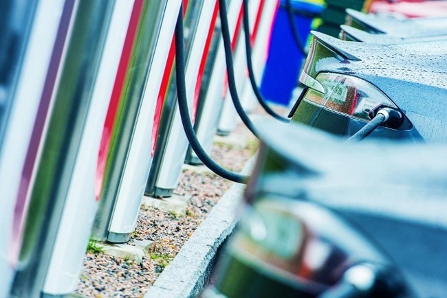 Anfac valora la enmienda para amortizar los vehículos electrificados, pero pide medidas fiscales