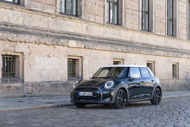 Las ventas de coches en Reino Unido se impulsan un 23,5% en noviembre, pero caen un 3,4% en el acumulado