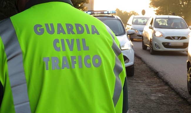 Tráfico denuncia a 1.464 conductores de furgonetas por superar los límites de velocidad