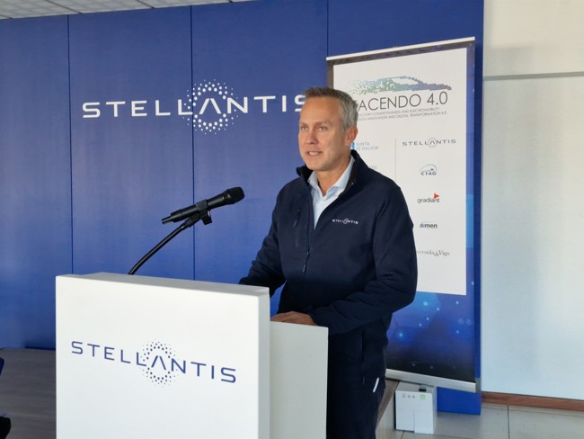 Stellantis Vigo reconoce la "situación complicada" del 'atasco' de coches y augura días "difíciles"