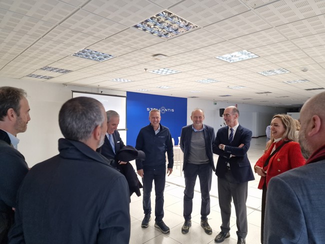 Stellantis Vigo enviará por mar a Reino Unido el 86% de los componentes de su furgoneta eléctrica
