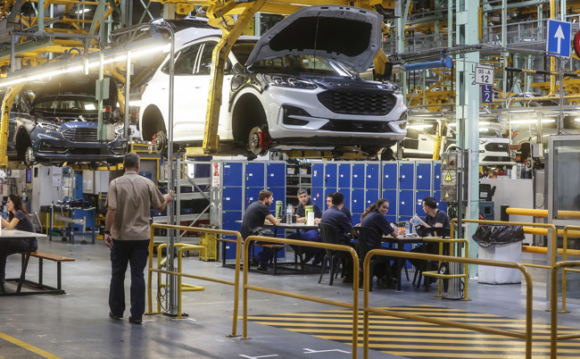Ford asegura que la fábrica de Almussafes (Valencia) será su "centro neurálgico" en Europa