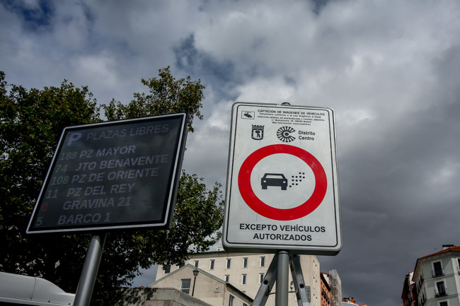 La mitad de los españoles desconoce qué son las Zonas de Bajas Emisiones, pero el 80% está a favor